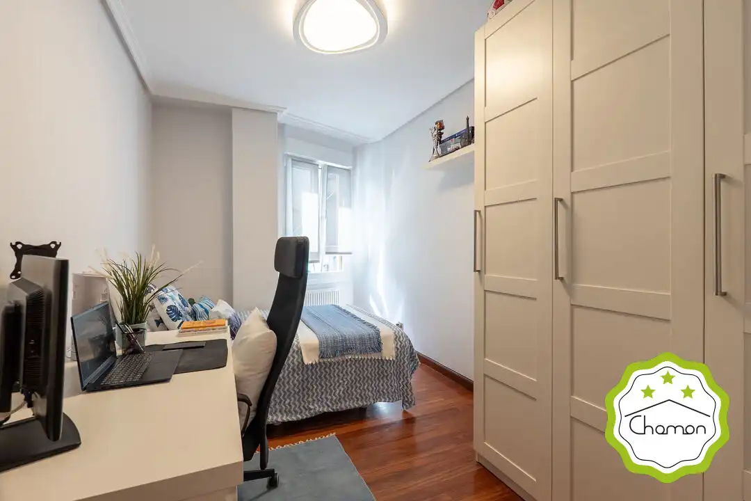 Schlafzimmer von Wohnung zum Verkauf in Bilbao  mit Heizung, Privatgarten und Abstellraum