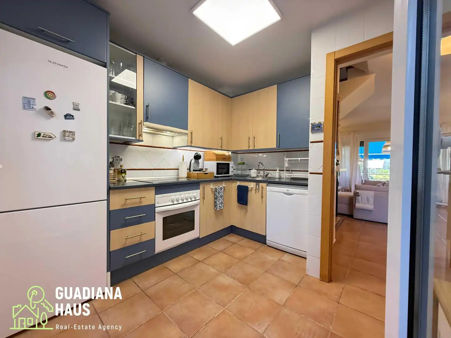 Reihenhaus mit Pool zum Verkauf in Avenida ROSALIA DE CASTRO 5, imagen 8