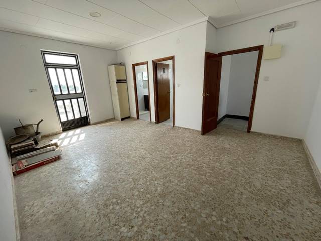 Edificio en Alquiler en Pedanías - Extrarradio