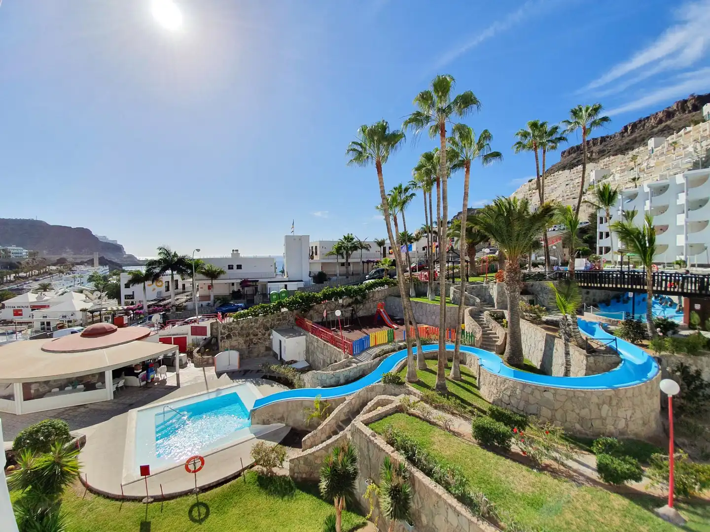 Vista exterior de Apartament de lloguer en Mogán amb Moblat, Balcó i Piscina comunitària