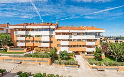 Exterior view of Flat for sale in Majadahonda  with Air Conditioner, Terrace and Swimming Pool