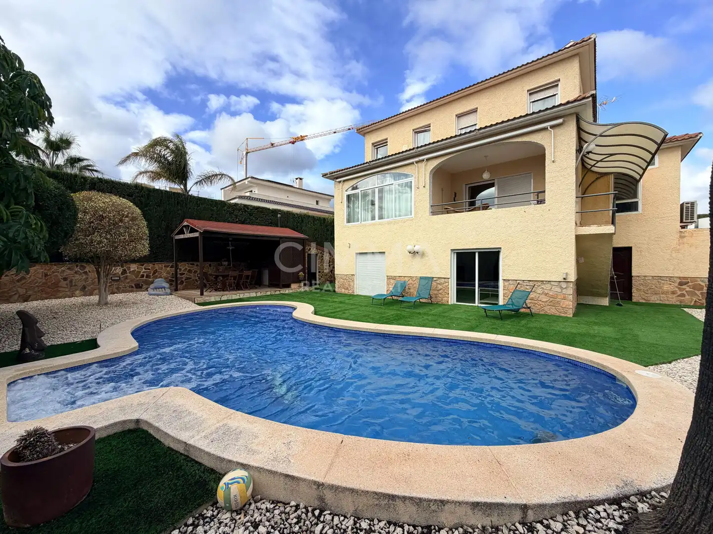 Piscina de Casa o chalet en venta en Benidorm