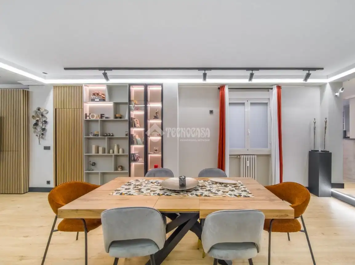 Dining room of Flat for rent in Madrid  with Air Conditioner and Balcony