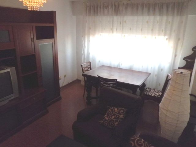 Living room of Flat to rent in  Zaragoza Capital  with Heating, Furnished and Oven