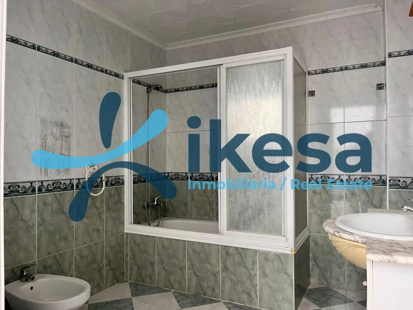Baño de Apartamento en venta en Morón de la Frontera