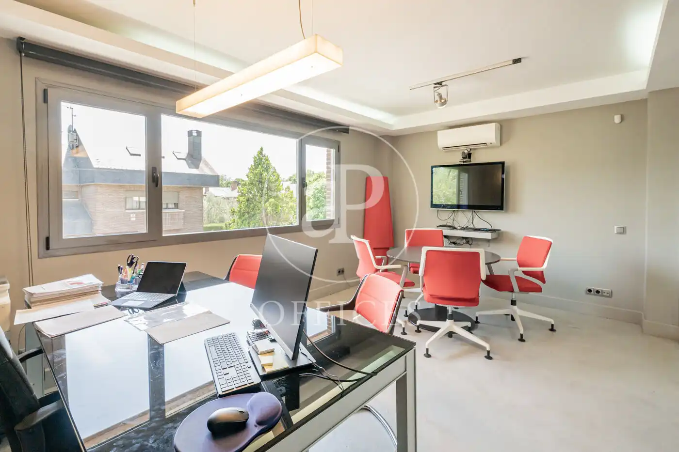 Office for rent in Madrid  with Air Conditioner
