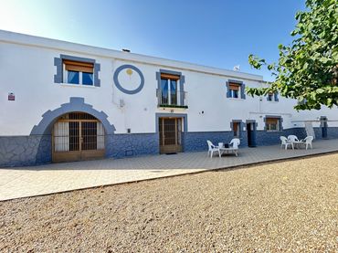 Casa con balcone in vendita a B-204