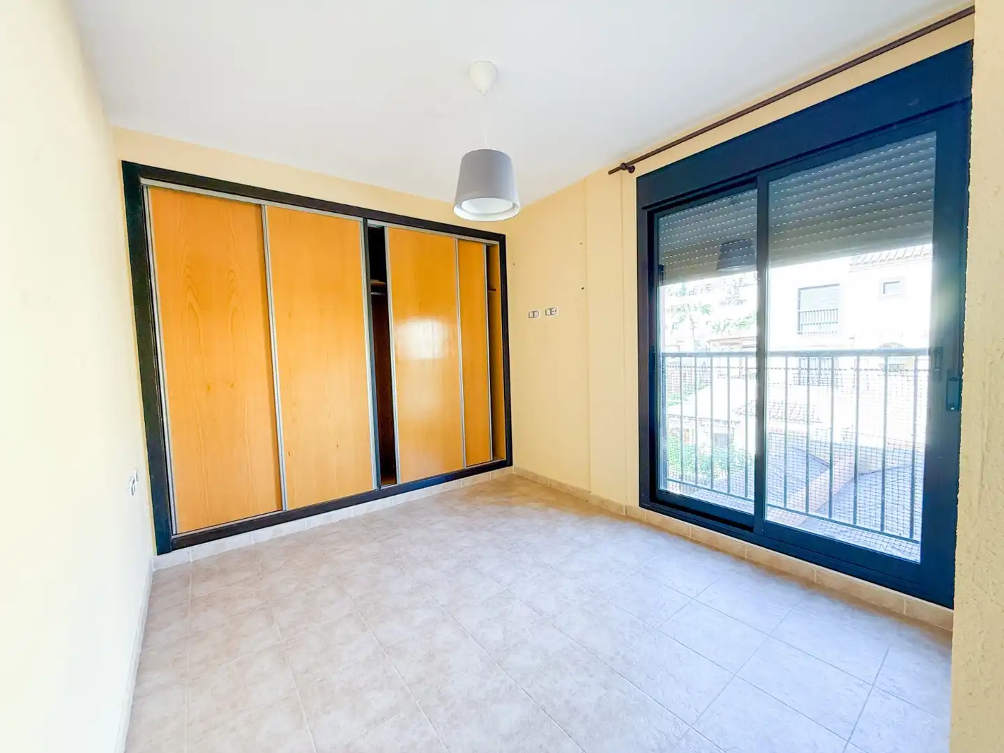 Habitación de Apartamento en venta en Águilas con Terraza, Piscina y Balcón