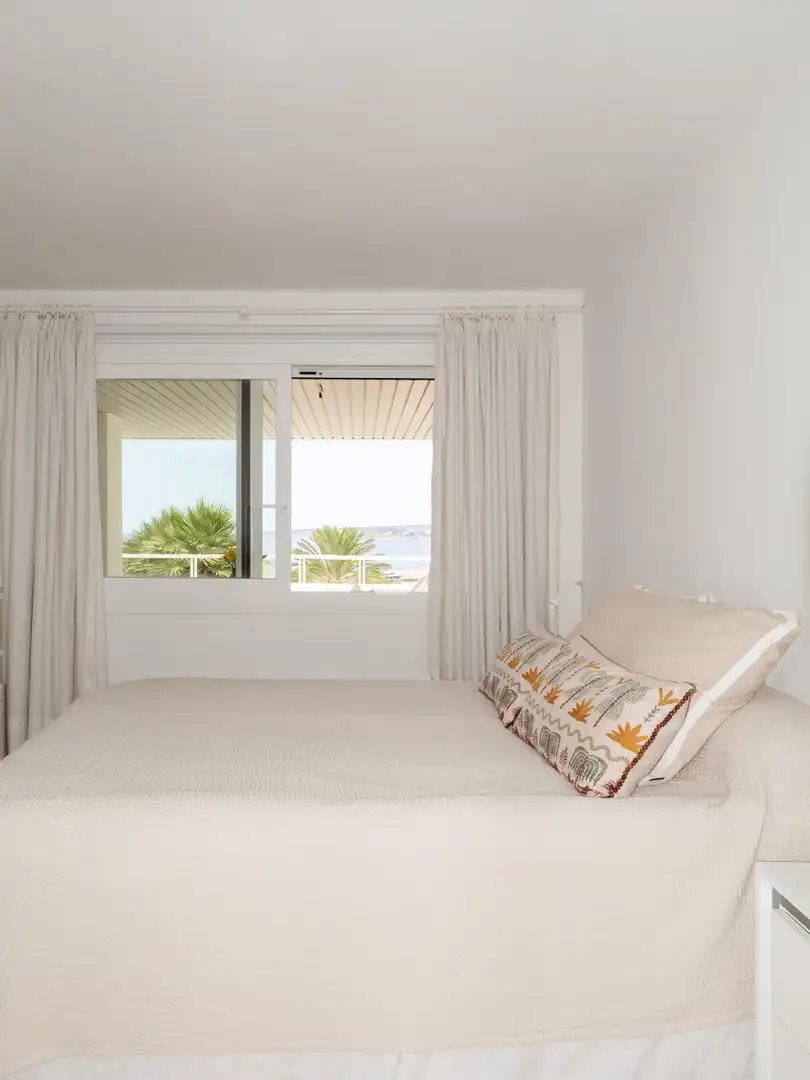 Habitación de Apartamento en venta en Calvià con Aire acondicionado, Terraza y Piscina