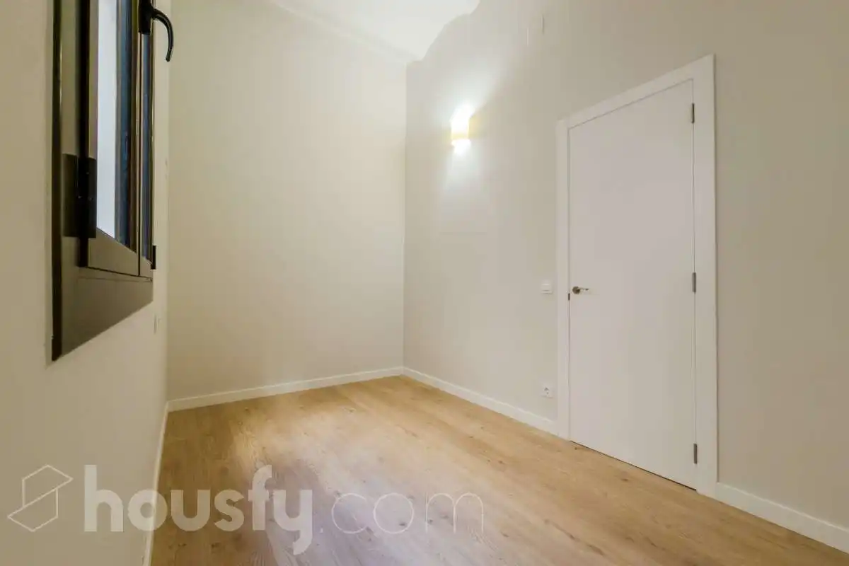 Habitación de Planta baja en venta en Barcelona con Parquet