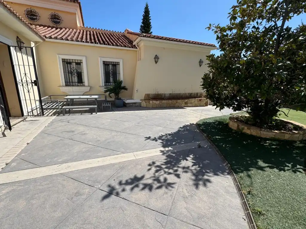 Terrace of Houses for rent in Torremolinos  with Air Conditioner, Private garden and Terrace