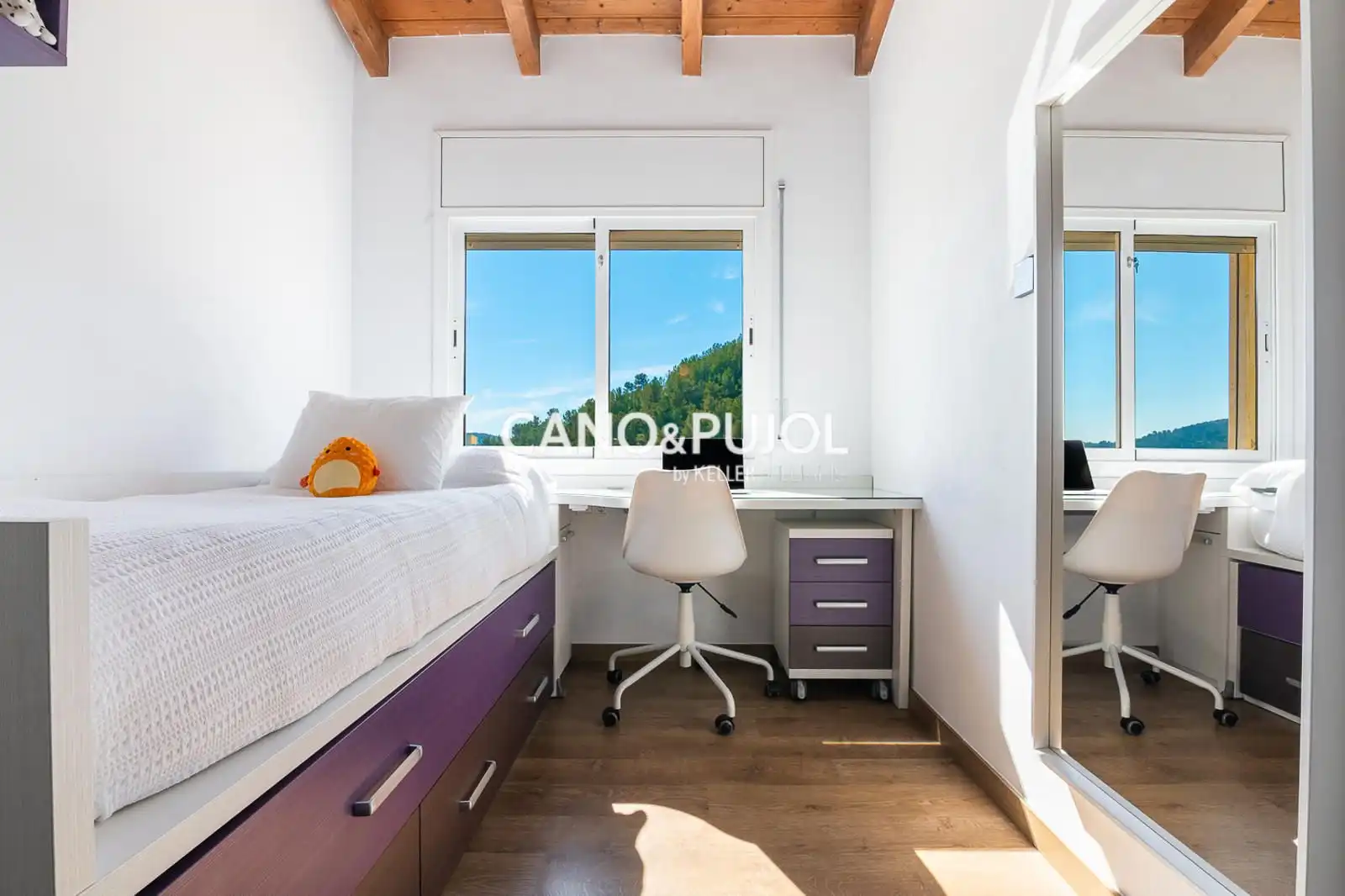 Habitación de Casa o chalet en venta en Corbera de Llobregat con Calefacción, Terraza y Trastero