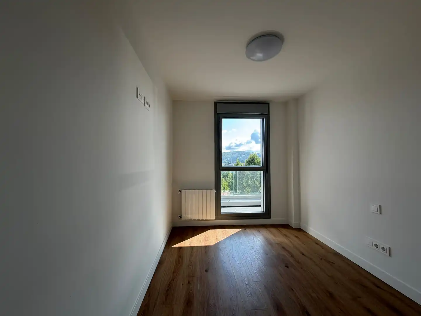 Schlafzimmer von Wohnung zur Miete in Urduliz mit Heizung und Abstellraum