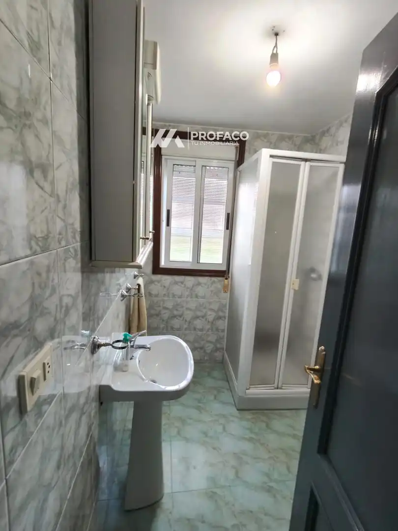 Baño de Casa o chalet en venta en O Carballiño   con Calefacción