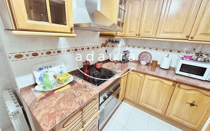 Kitchen of Flat for sale in Mataró  with Air Conditioner, Heating and Oven