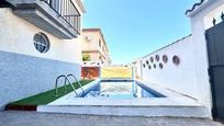 Swimming pool of Single-family semi-detached for sale in Los Barrios  with Swimming Pool