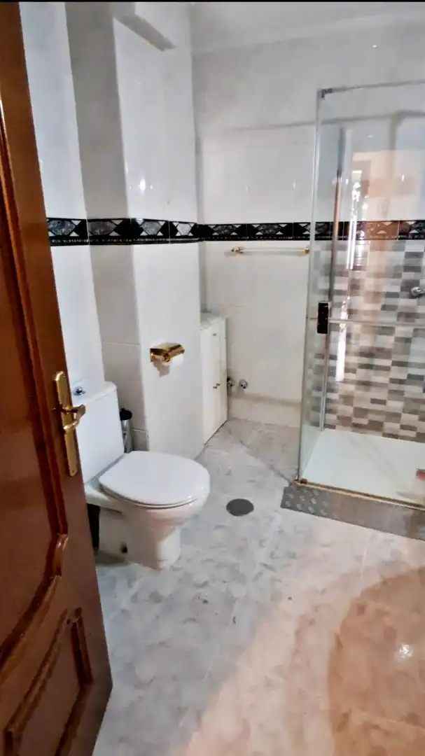 Badezimmer von Wohnung zum Verkauf in Getafe mit Privatgarten, Terrasse und Abstellraum