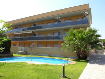 Vista exterior de Pis en venda en Roda de Berà amb Aire condicionat, Terrassa i Piscina