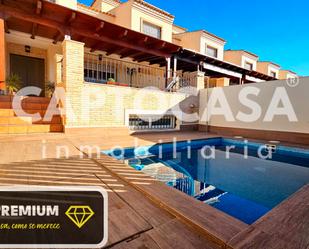 Exterior view of Single-family semi-detached for sale in Los Alcázares  with Air Conditioner, Heating and Terrace