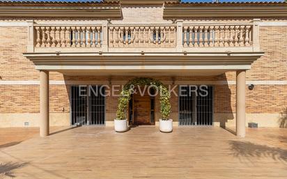 Vista exterior de Casa o xalet en venda en Torrent amb Aire condicionat, Calefacció i Terrassa