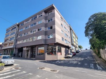 Local comercial en venda a Rúa Rosalía de Castro