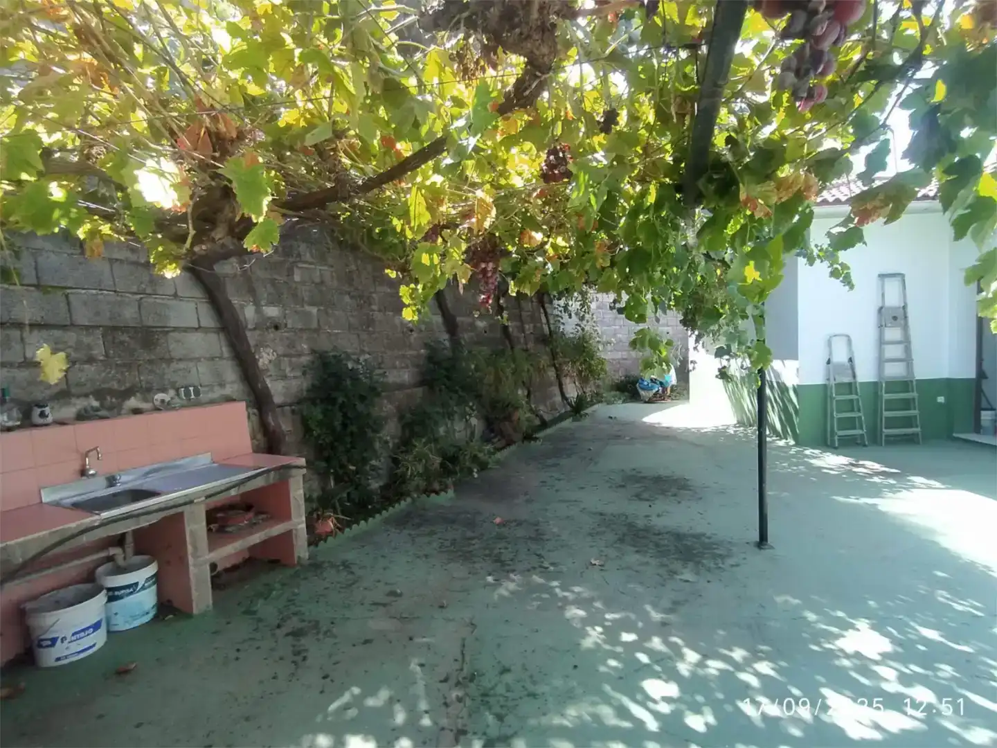 Terrassa de Finca rústica en venda en Alfarnatejo amb Aire condicionat i Jardí privat