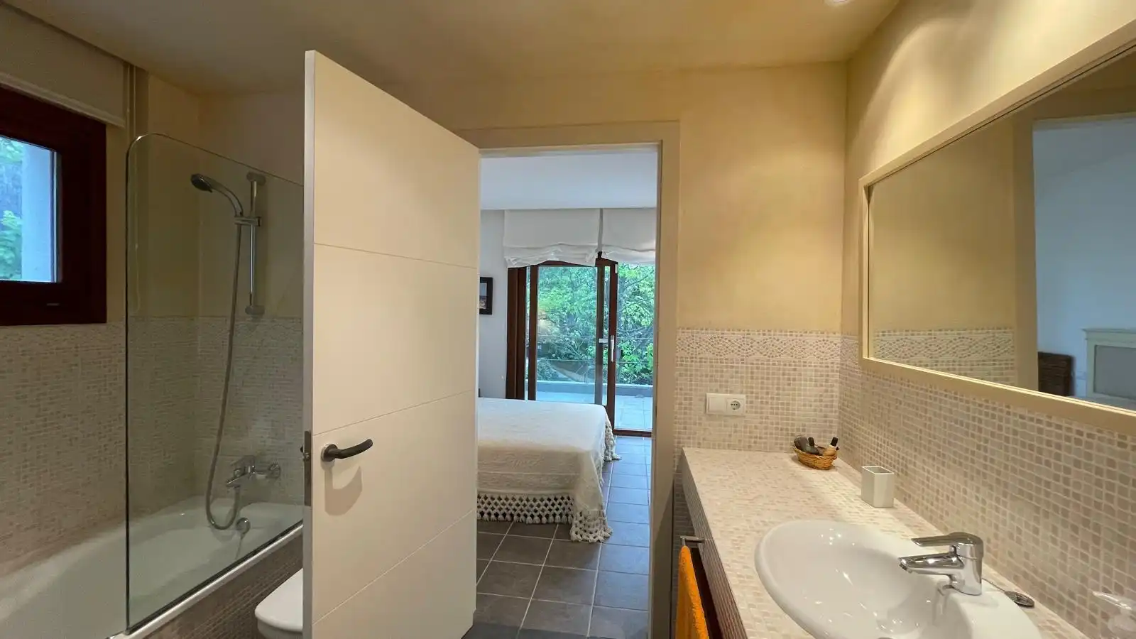 Bany de Casa o xalet en venda en Palafrugell amb Jardí privat, Terrassa i Traster