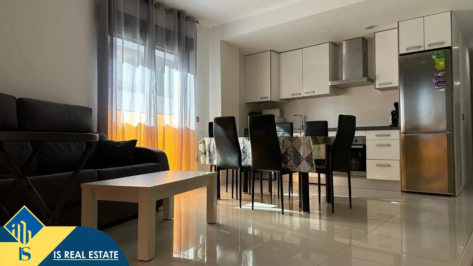Apartment with pool for sale in Playa del Cura