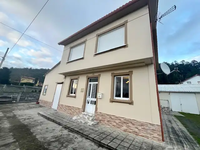 Vista exterior de Casa o chalet en venta en Narón con Calefacción, Jardín privado y Amueblado