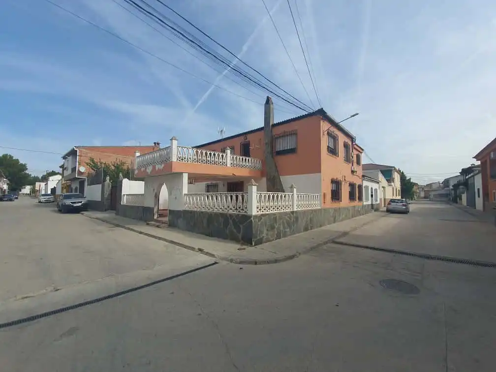 Vista exterior de Casa o xalet en venda en Campotéjar