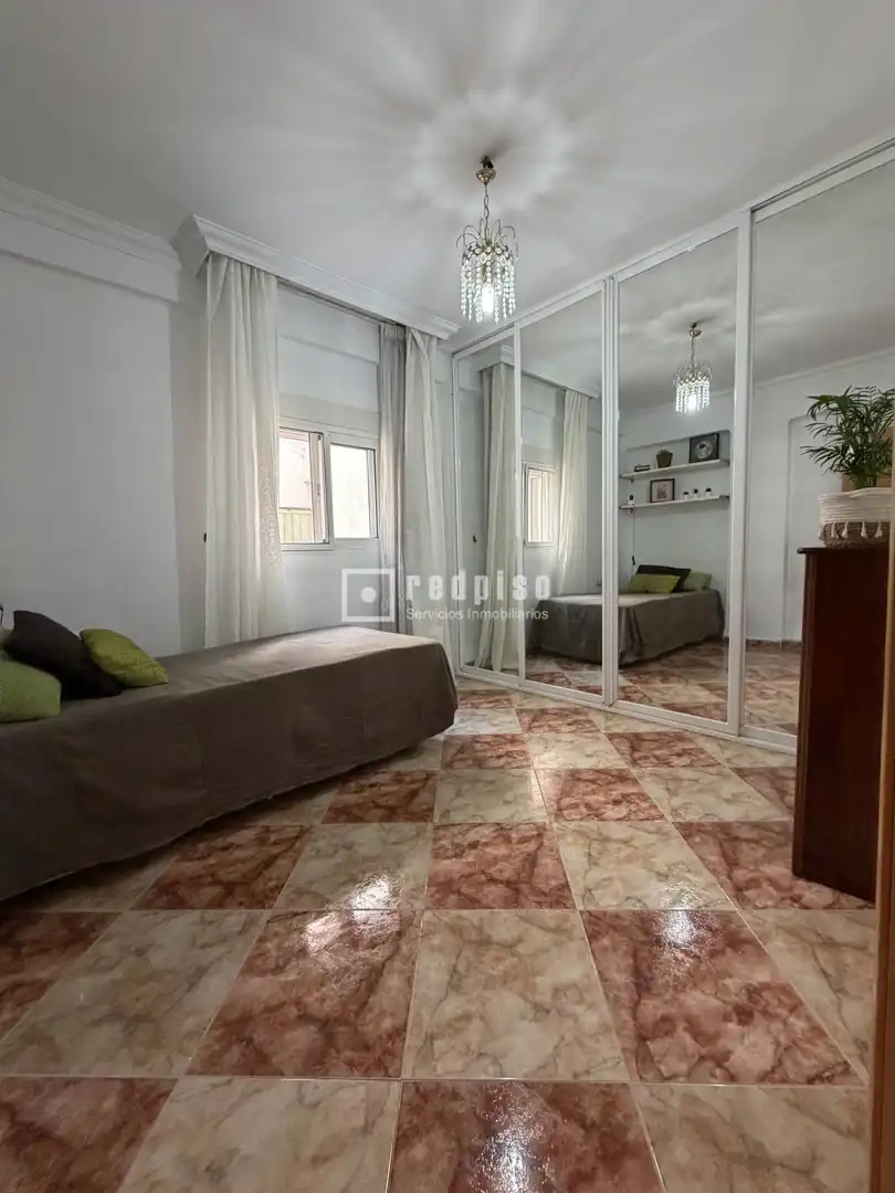 Habitación de Piso en venta en Málaga con Aire acondicionado y Amueblado