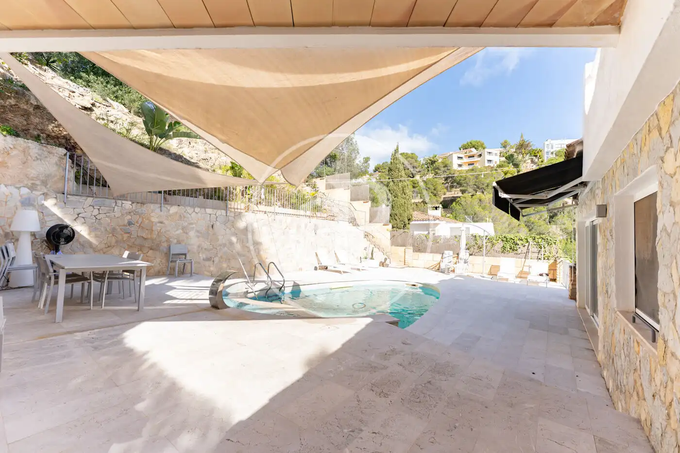 Piscina de Casa o xalet en venda en Calvià amb Aire condicionat, Calefacció i Jardí privat