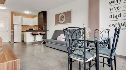 Foto 2 de Piso en venta en Calle Chasna, 6, Costa del Silencio, Arona