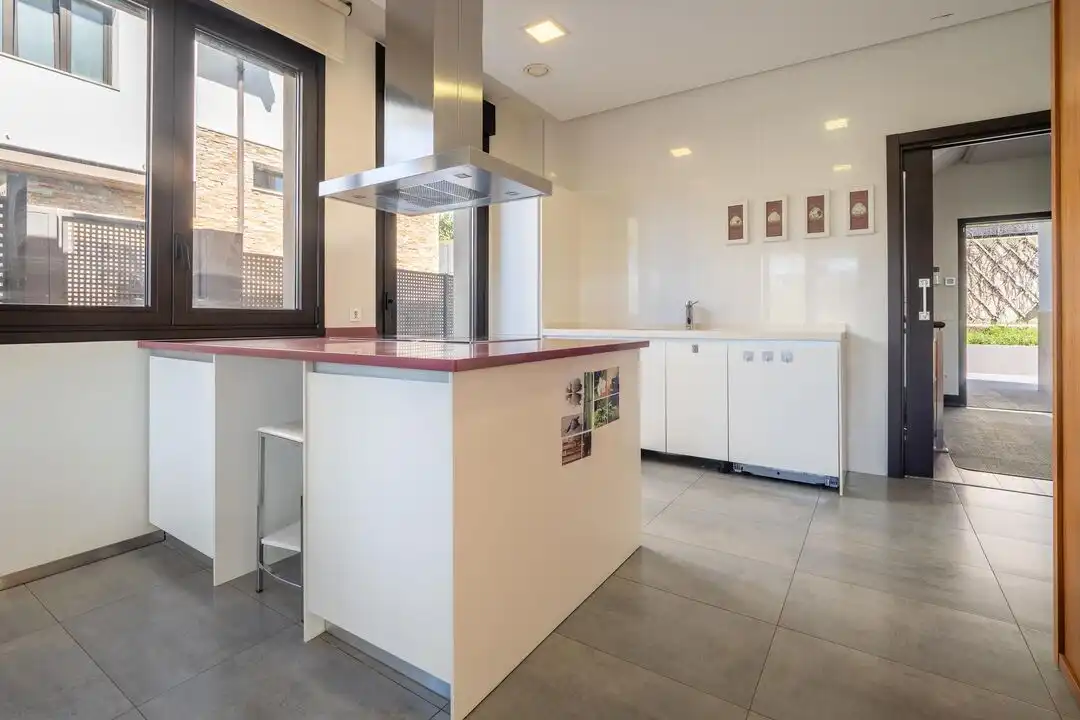 Casa o chalet en venta en Talaimendi Bidea, Zarautz