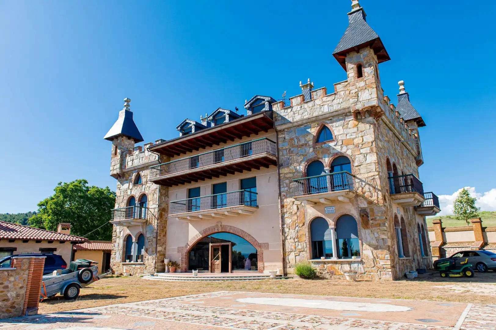 Vista exterior de Casa o chalet en venta en Quintana del Castillo con Calefacción, Jardín privado y Terraza