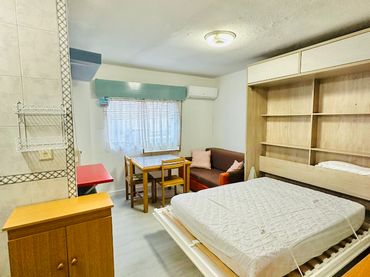 Estudio con ascensor en alquiler en Calle Almona de San Juan de Dios