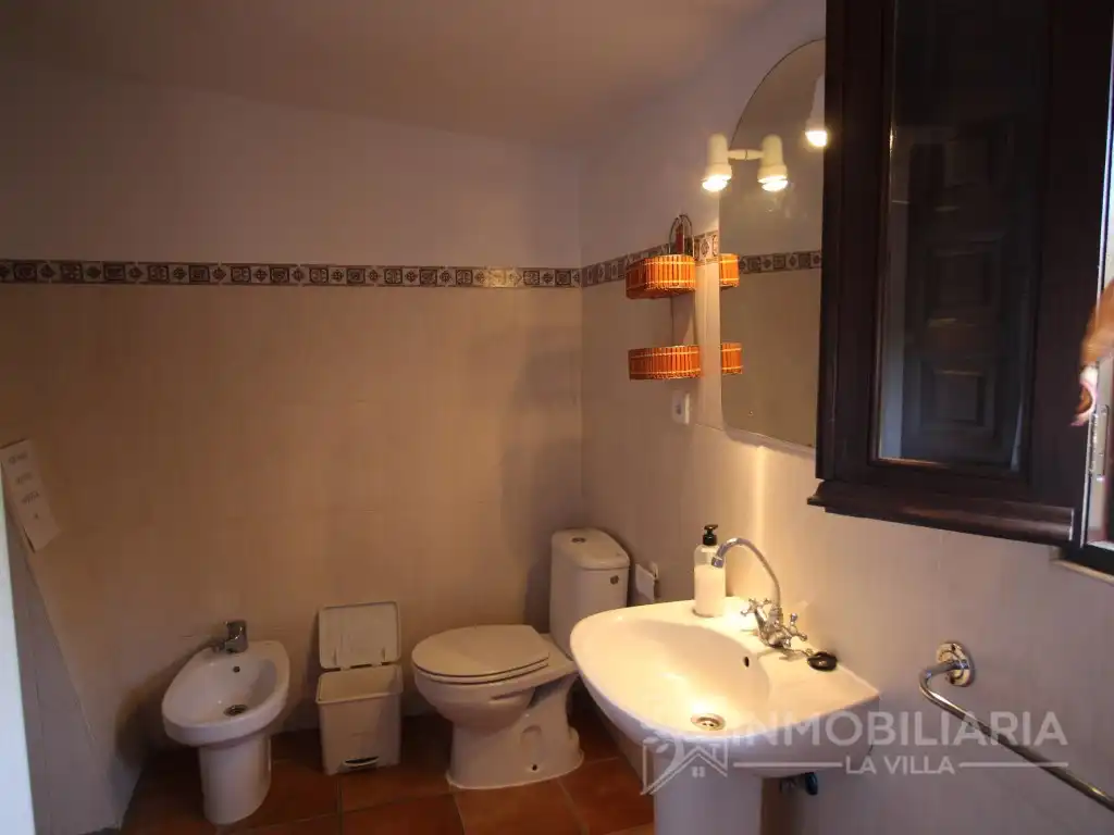 Bany de Casa o xalet en venda en Álora amb Aire condicionat, Jardí privat i Terrassa