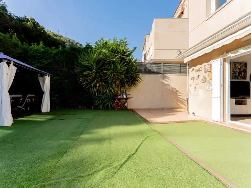 Terrace of Houses for sale in Sitges
