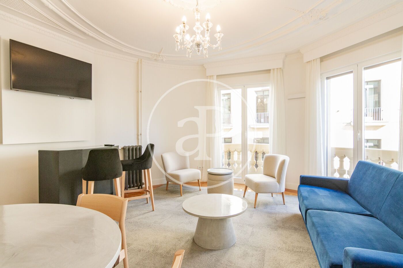 Living room of Flat to rent in  Madrid Capital  with Air Conditioner, Heating and Furnished