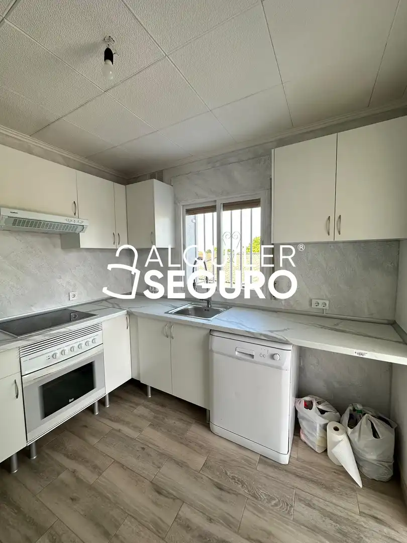 Kitchen of Houses for rent in Casarrubios del Monte  with Heating, Terrace and Storage room