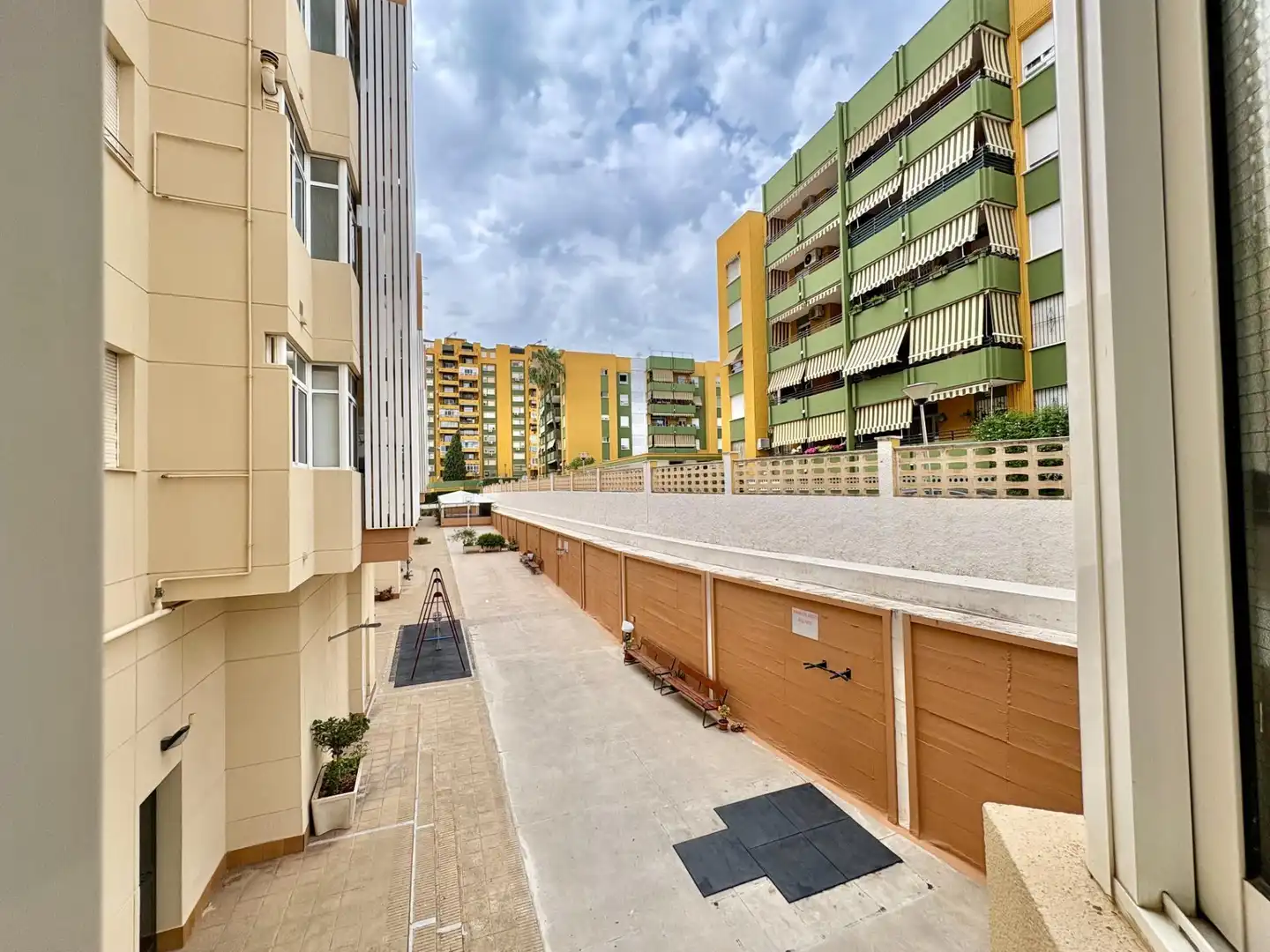 Vista exterior de Piso en venta en Málaga con Aire acondicionado, Terraza y Amueblado