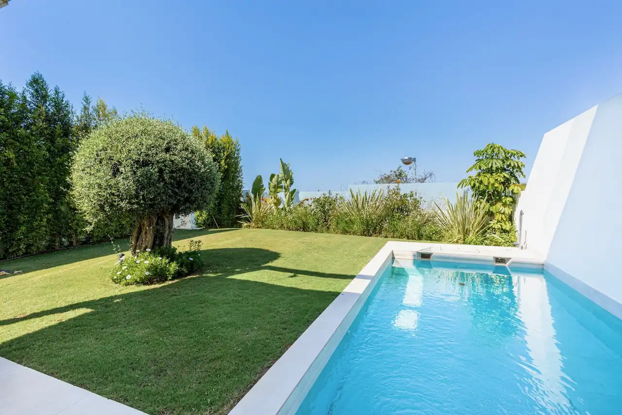 Piscina de Casa o xalet en venda en Marbella amb Aire condicionat, Jardí privat i Terrassa