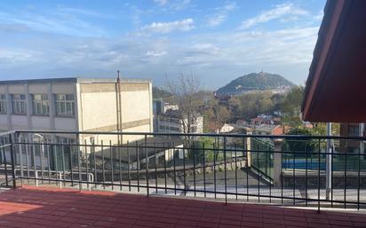 Vista exterior de Casa o xalet en venda en Donostia - San Sebastián  amb Aire condicionat, Terrassa i Traster