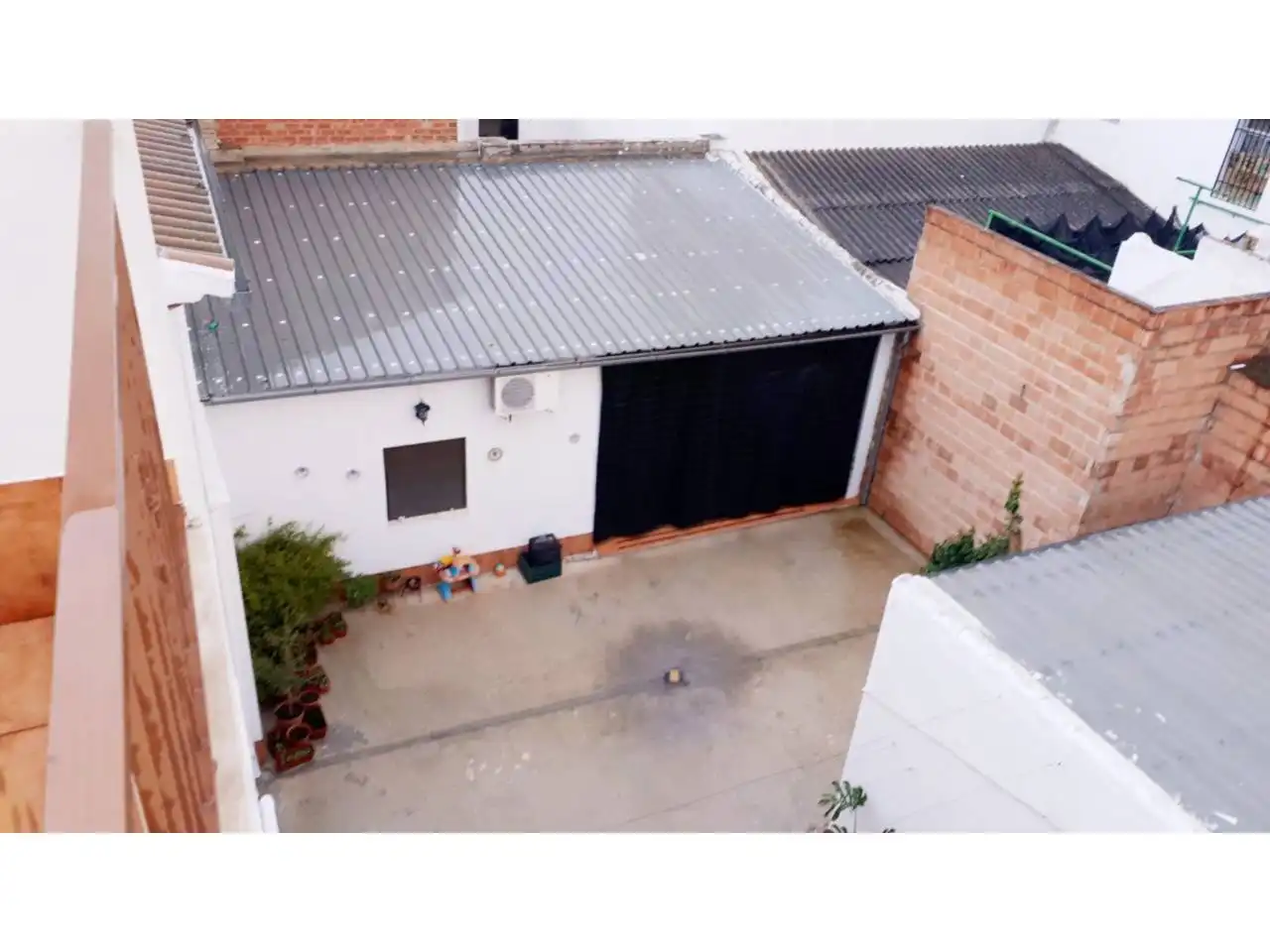 Vista exterior de Dúplex en venta en Castro del Río con Terraza, Trastero y Balcón