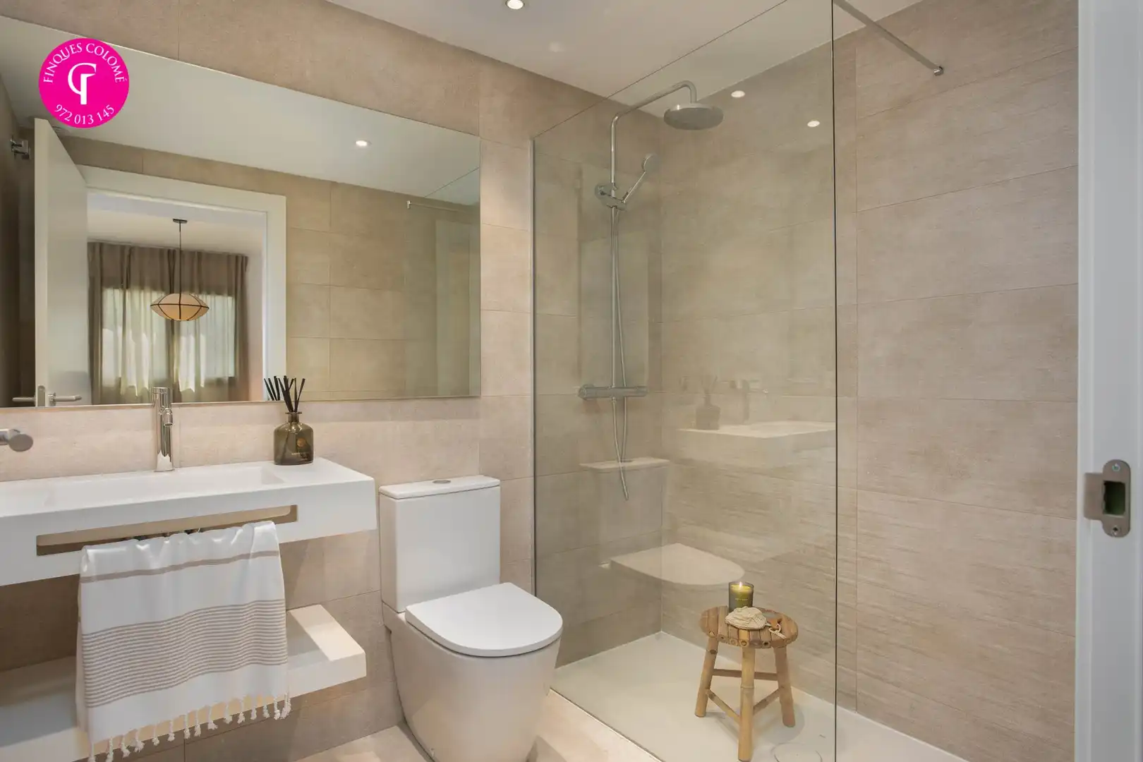 Baño de Piso en venta en Girona con Aire acondicionado, Calefacción y Balcón