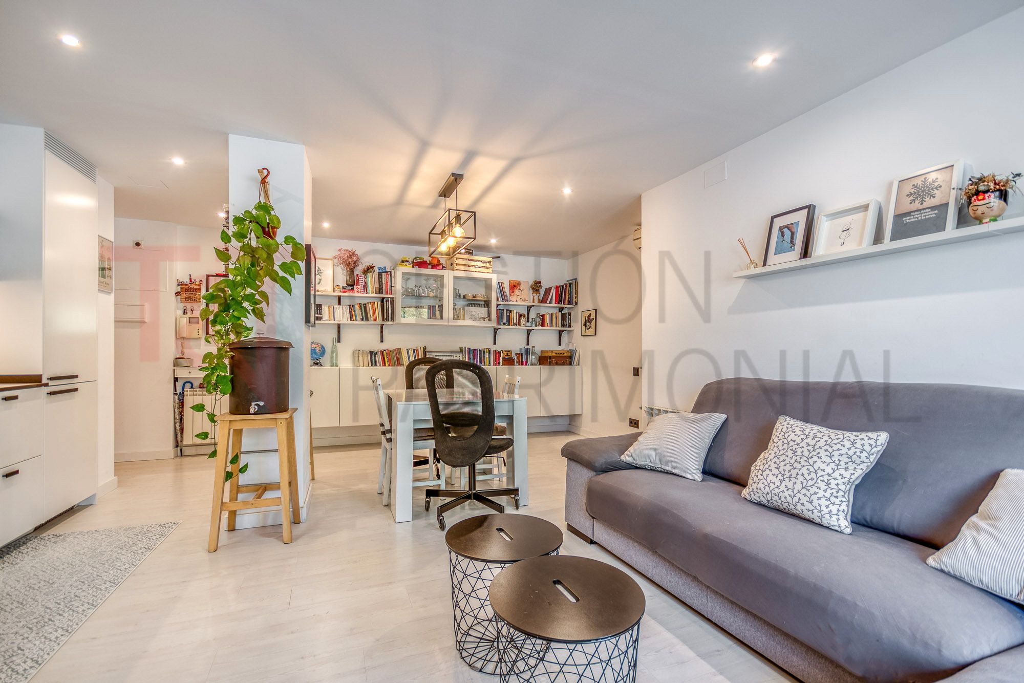 Living room of Flat for sale in Mataró  with Air Conditioner, Heating and Terrace