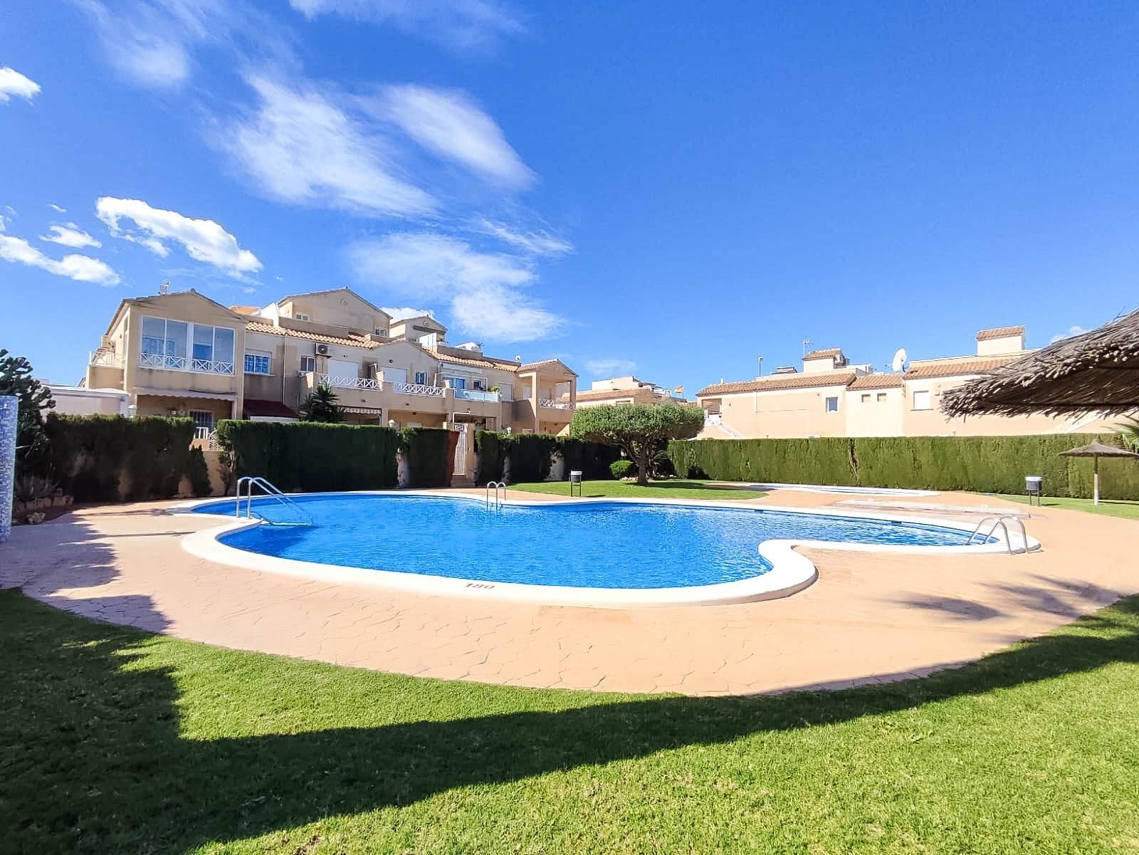 Swimming pool of House or chalet for sale in Torrevieja  with Community pool