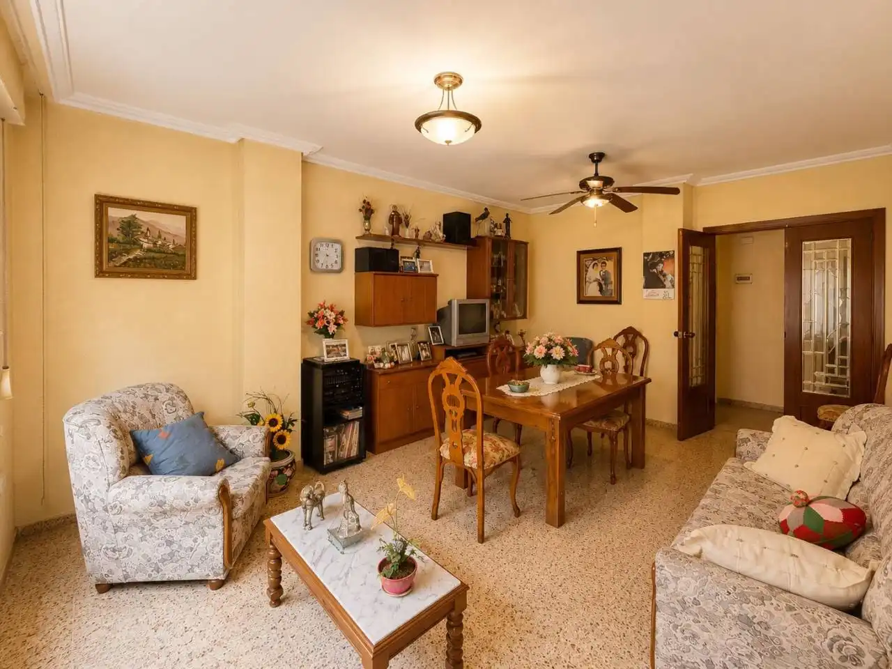 Living room of Flat for sale in Vila-real  with Storage room, Furnished and Balcony