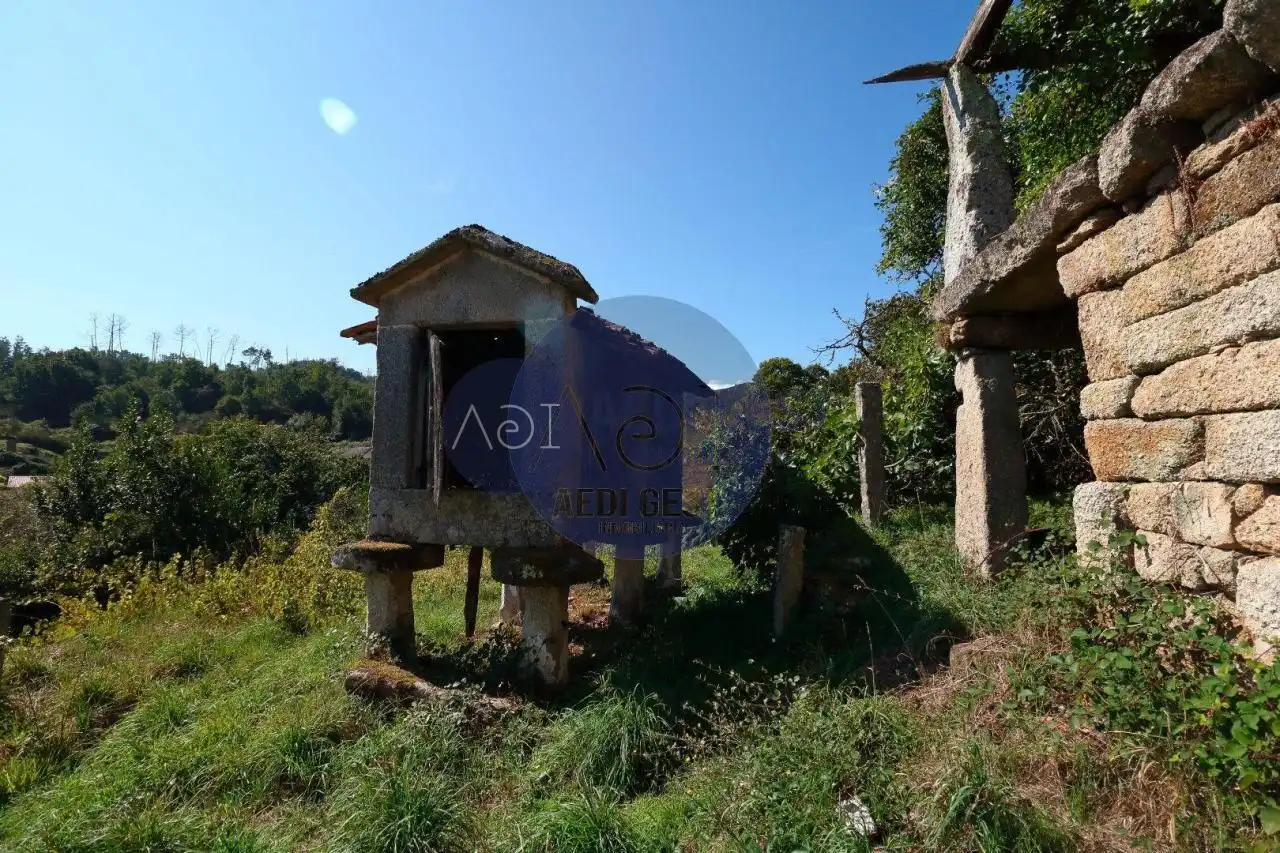 Casa rústica con terraza en venta en Lugar Veronza 49, imagen 3