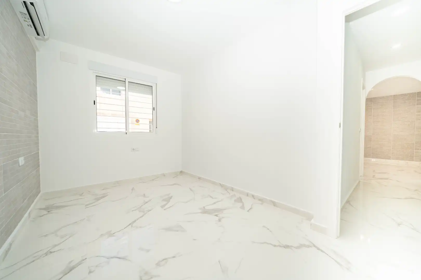 Dormitori de Casa adosada en venda en Pilar de la Horadada amb Aire condicionat